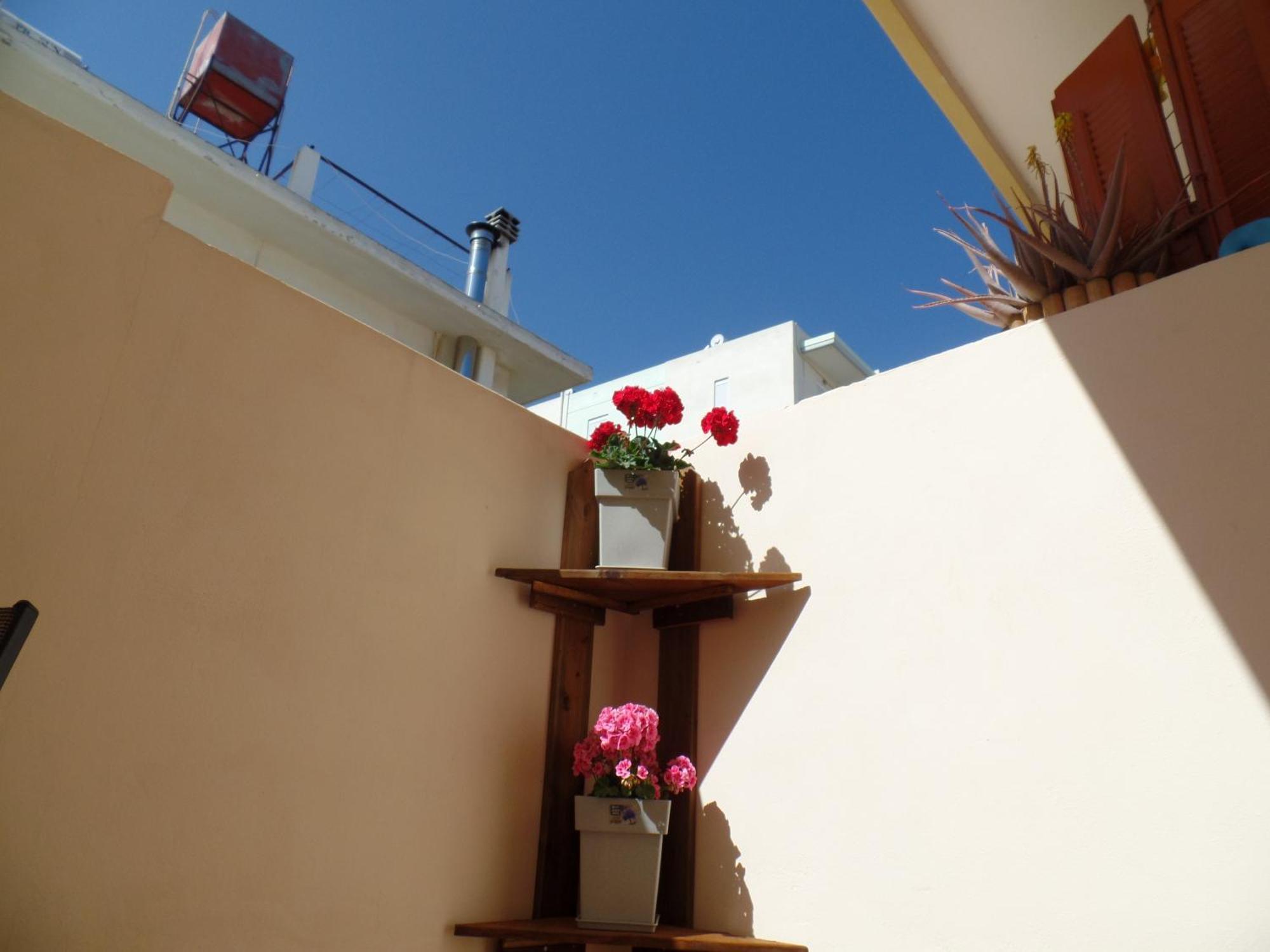 Ellis Home With Private Entrance And Nice Veranda Chania  ภายนอก รูปภาพ