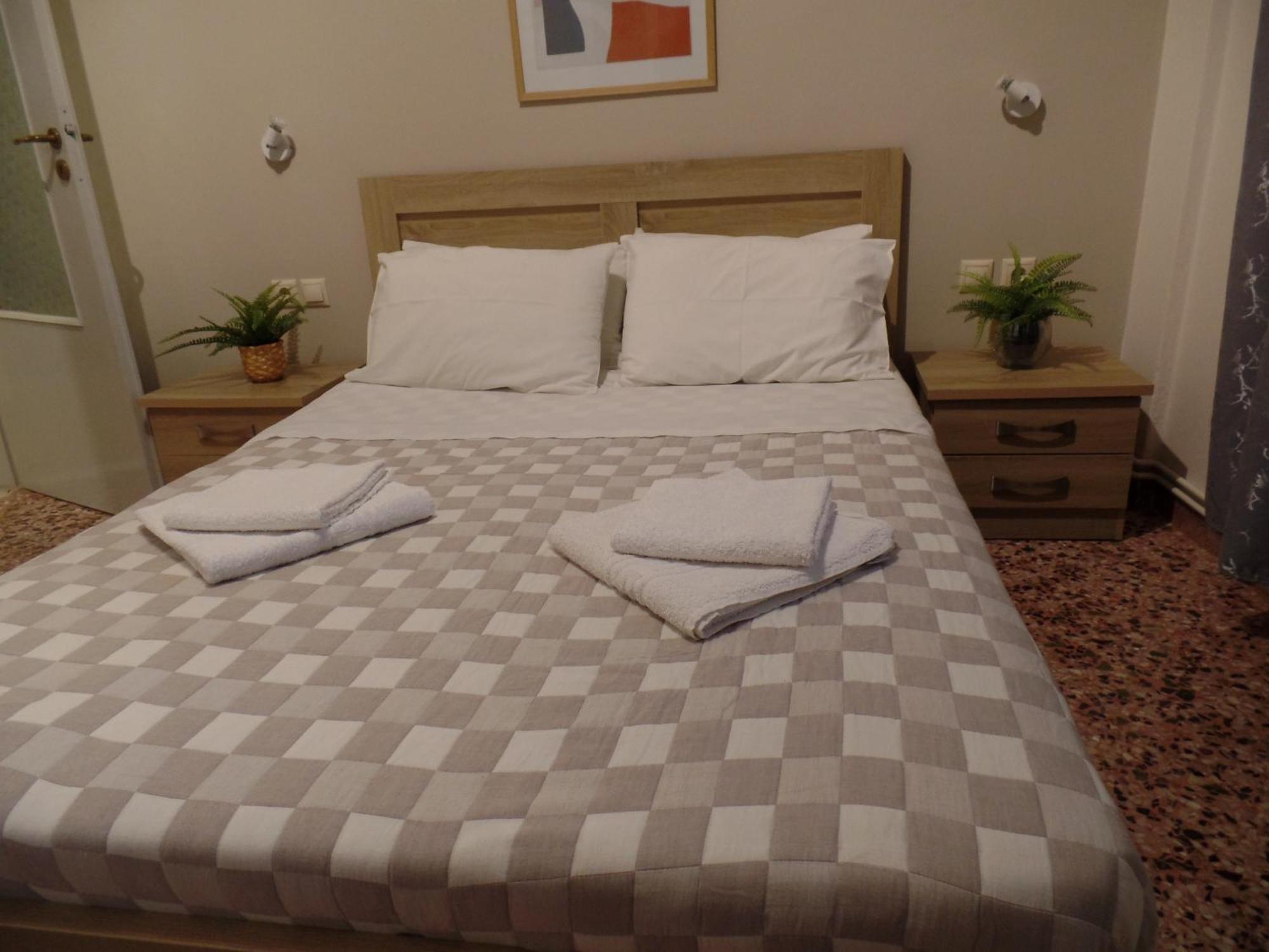 Ellis Home With Private Entrance And Nice Veranda Chania  ภายนอก รูปภาพ